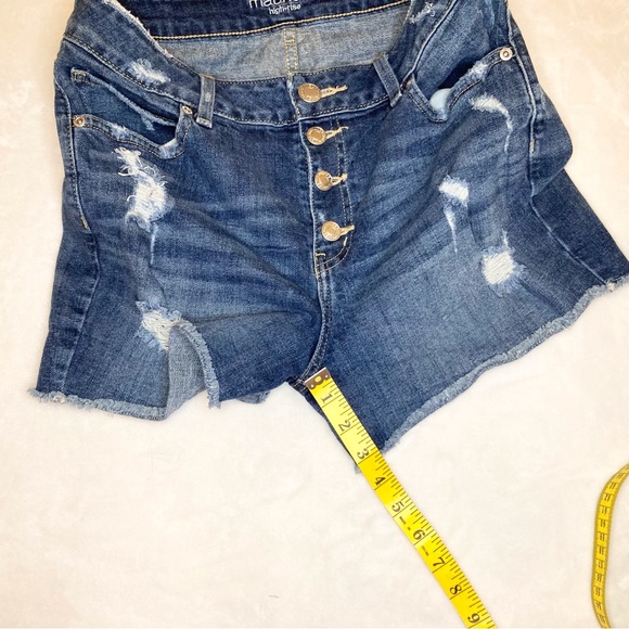 Maurices High-Rise Denim Shorts Size 9/10 - Picture 8 of 10
